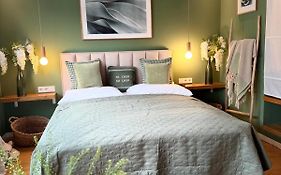 Nettes Appartment In Duesseldorf-Derendorf - Stylisch + Gemuetlich